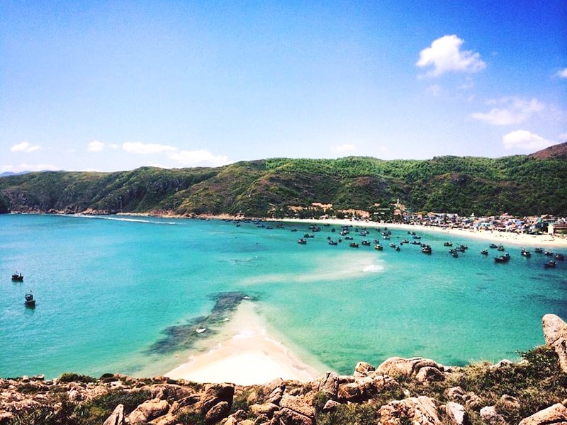 con duong giua bien o hon kho quy nhon - Ngành du lịch Bình Định đang trên đà phát triển mạnh