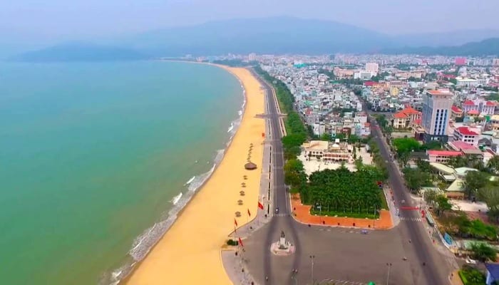 Khi các dự án giao thông trọng điểm như quốc lộ 19 A, 19B được xúc tiến hoàn thành, thị trường bất động sản Quy Nhơn nói chung và khu kinh tế Nhơn Hội nói riêng sẽ tiếp tục trở thành "điểm sáng" trên bản đồ địa ốc Việt Nam. Khi các dự án giao thông trọng điểm như quốc lộ 19 A, 19B được xúc tiến hoàn thành, thị trường bất động sản Quy Nhơn nói chung và khu kinh tế Nhơn Hội nói riêng sẽ tiếp tục trở thành "điểm sáng" trên bản đồ địa ốc Việt Nam.