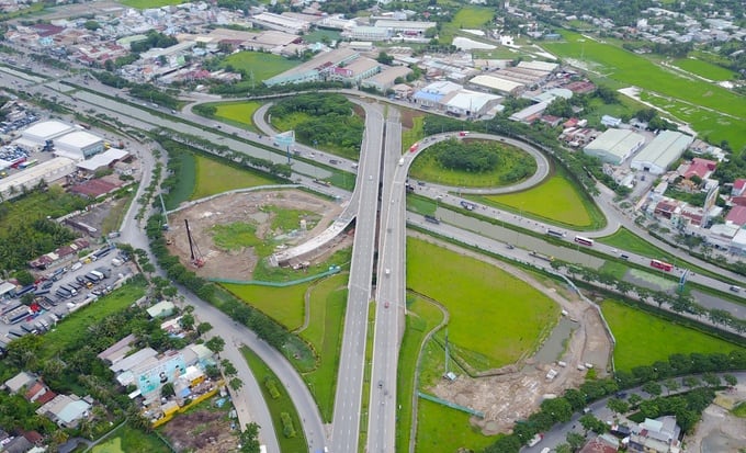 Mở rộng Xa Lộ Hà Nội lên 16 làn xe Mở rộng Xa Lộ Hà Nội lên 16 làn xe